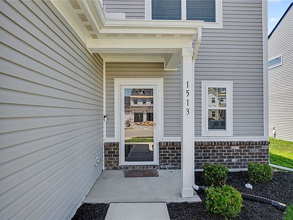 5th image of 1513 Arrowhead Dr