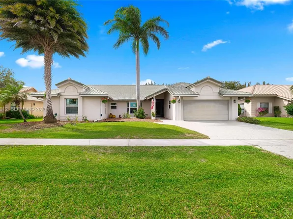 11690 Island Lakes Ln, Boca Raton, FL 33498
