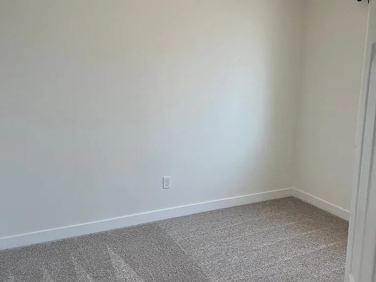 1004 Lincoln St SE — Photo 9
