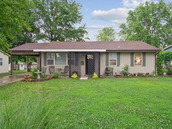 218 S Oak Avenue, Aurora, MO 65605