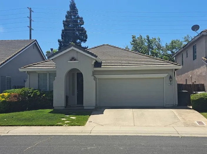 7964 Robinson Dr