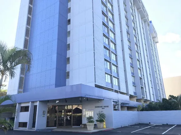 3045 Ala Napuaa Pl, Honolulu, HI 96818