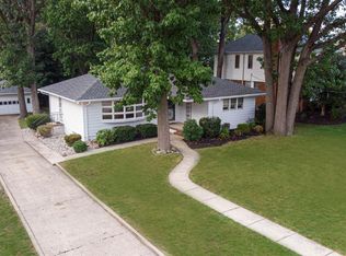 9 Center Ave, Parlin, NJ 08859