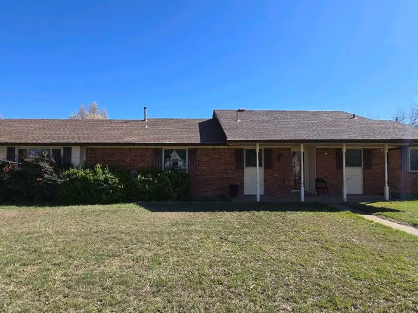 100 Olympic Dr, Moore, OK 73160