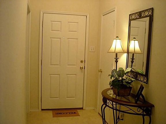 3rd image of 6917 Prairie Dawn Ln