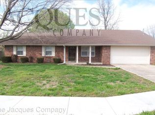 1831 E Wheatridge Dr, Springfield, MO 65803