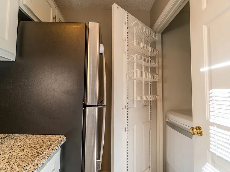 3923 Woodberry Lake Dr — Photo 13