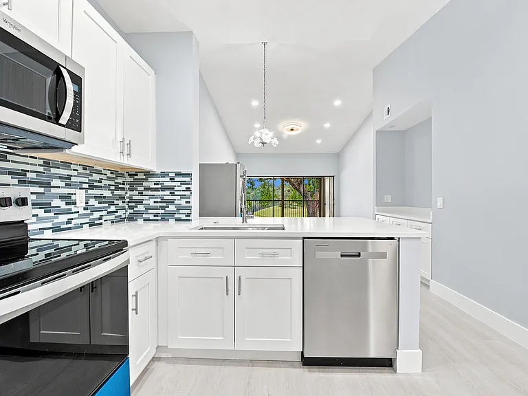 2249 SW 15th St #188 — Photo 8