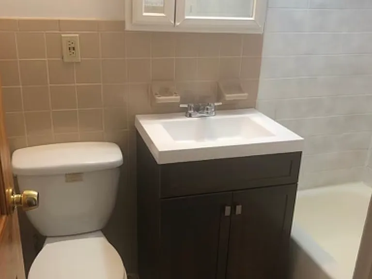 180 Vredenburgh Ave #1 — Photo 9