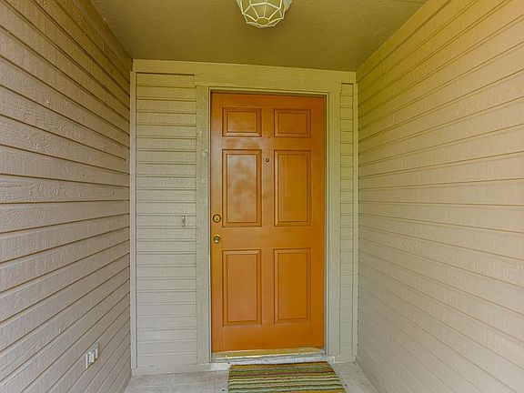 2nd image of 13203 Rosstown Dr