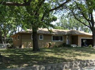 6826 36th Ave N, Crystal, MN 55427