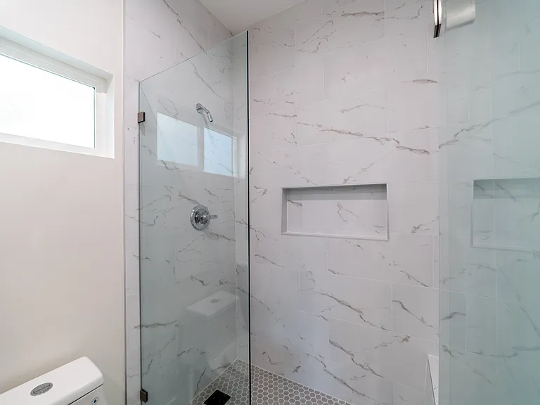 1140 Elden Ave #1 — Photo 6