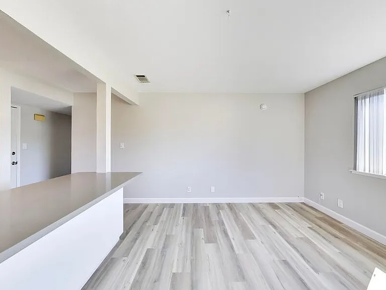 616 Canyon Rd #308 — Photo 3