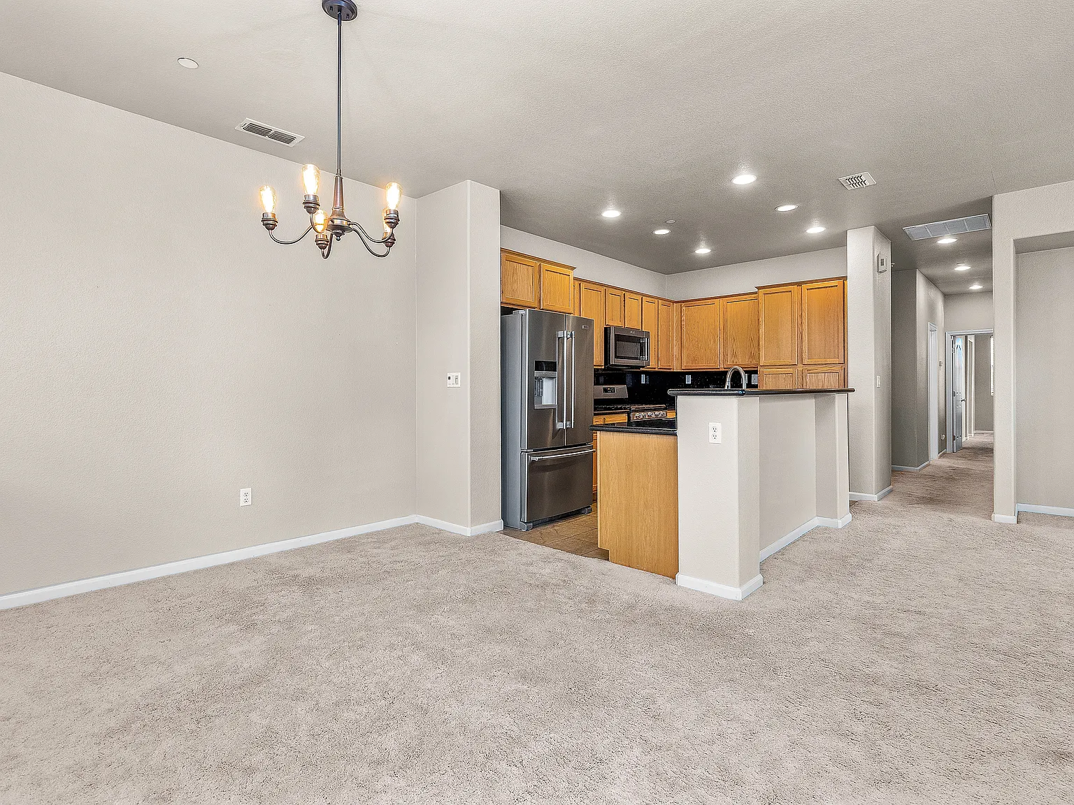 2 bed, 1313 sqft, $2,450 — Photo 3