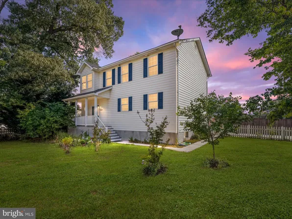 7827 Catherine Ave, Pasadena, MD 21122