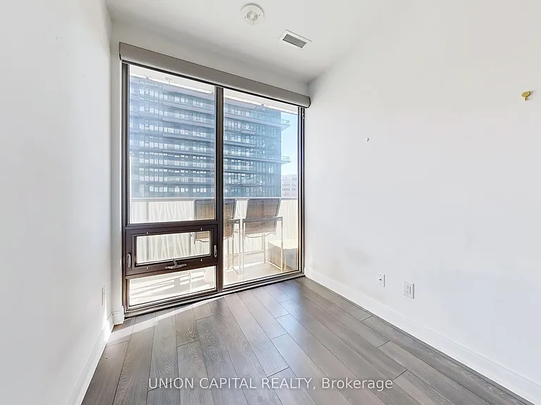 50 Charles St E #1112 — Photo 5