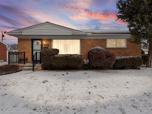 2nd image of 4611 E Thirteen Mile Rd