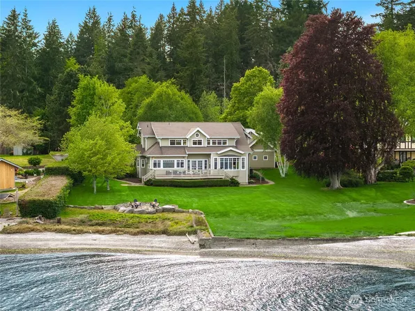 15510 Broom Street NE, Bainbridge Island, WA 98110