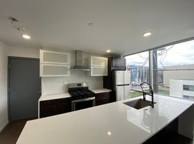 1235 N Franklin St, Philadelphia, PA