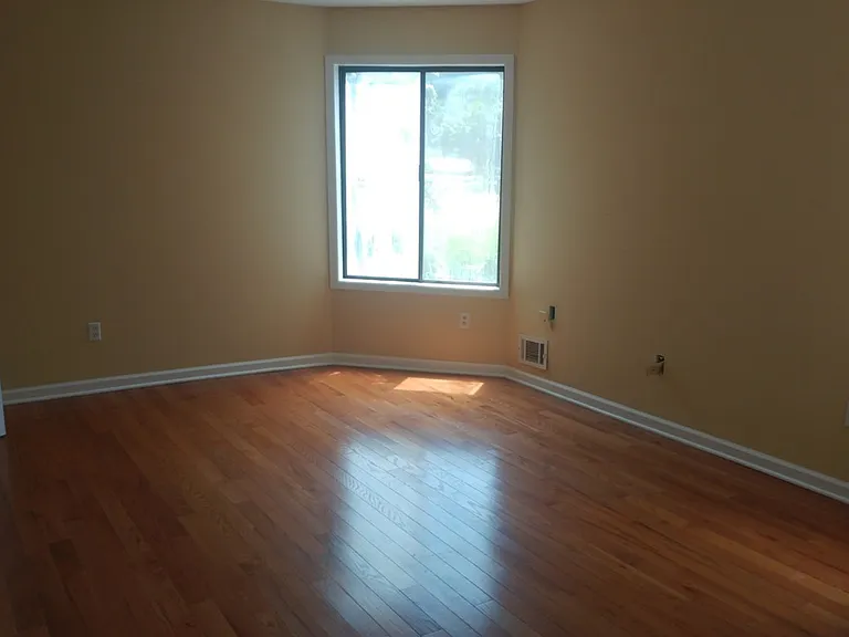 65 Edinborough Ct — Photo 14