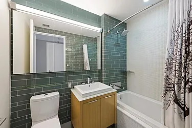 Rented by R New York