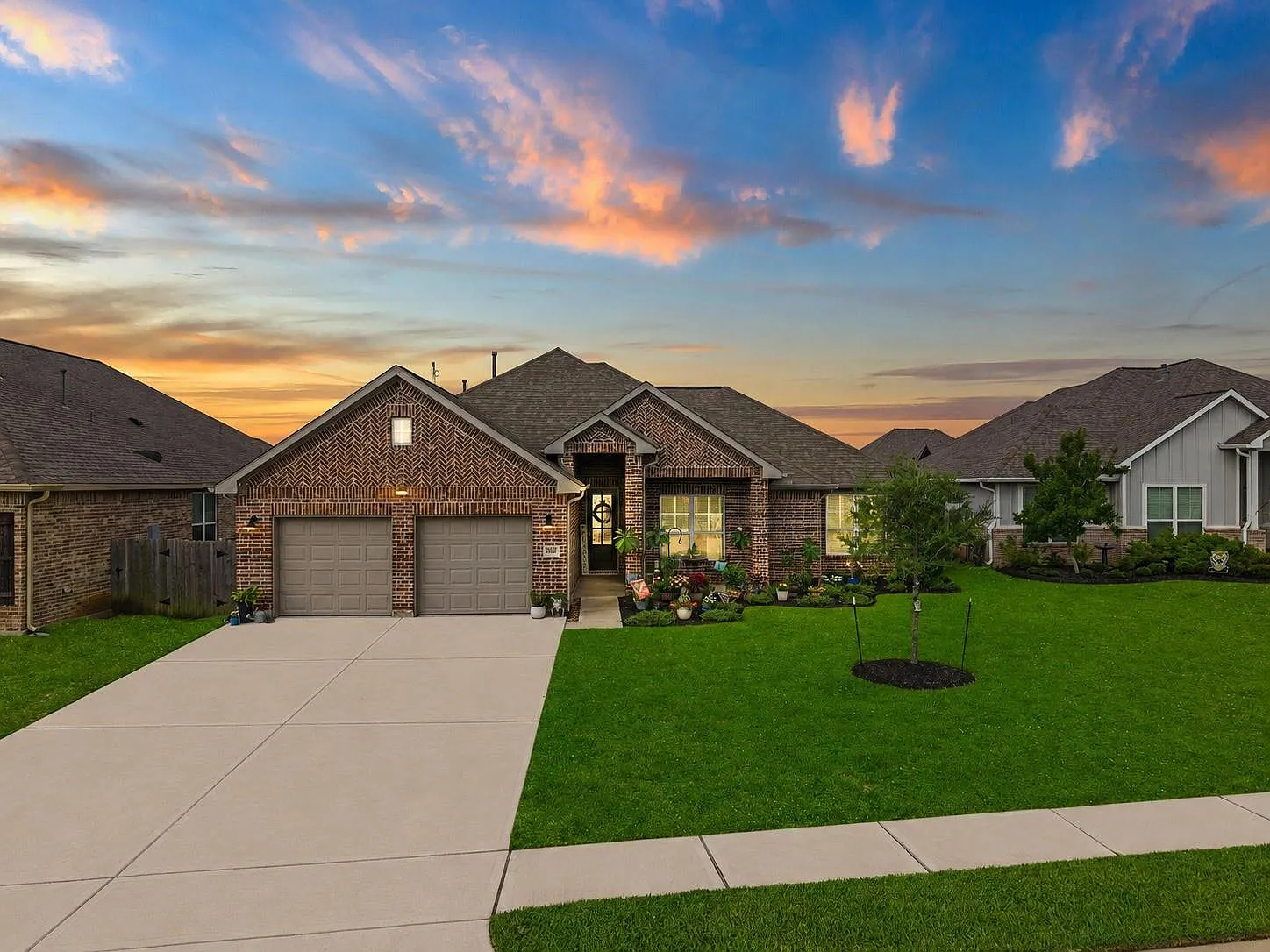 4 bed, 3.0 bath, 2145 sqft, $2,500 — Photo 2