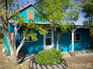 424 3rd St E, Roundup, MT 59072