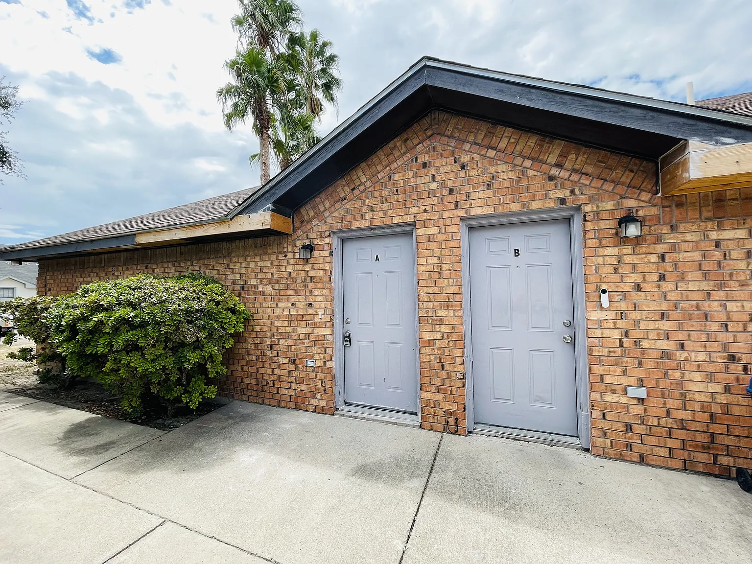 2205 Kimberly Ln — Photo 2
