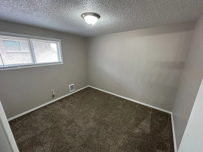 Eagles Landing Apartments — Photo 56