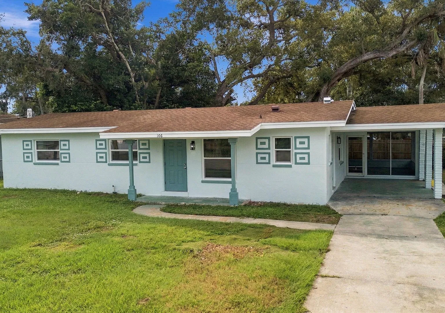 Freshly Remodeled 4BR/ 3BA Home with Private Basin — Photo 1