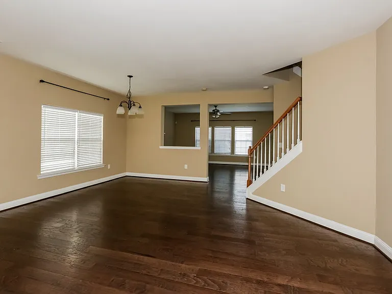 4700 Kiddle Ln — Photo 4