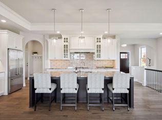 6021 Shoreview Point, Chaska, MN 55318