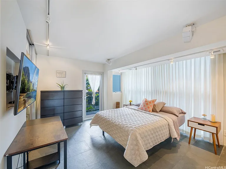 3015 Kalakaua Ave #401 — Photo 10