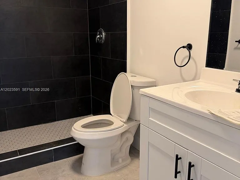 147 NW 59th St #206 — Photo 28