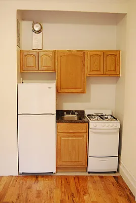 Rented by Bohemia Realty Group | media 11