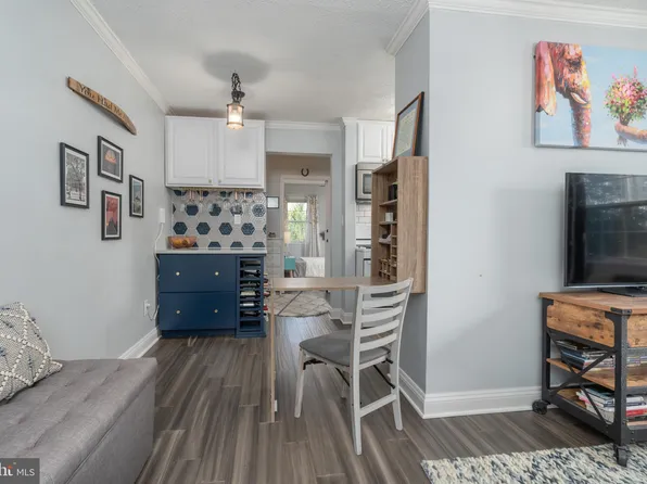 2241 Farrington Ave APT 304, Alexandria, VA 22303