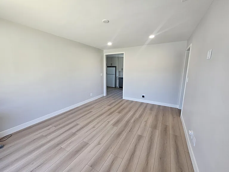 14023 Gard Ave — Photo 3