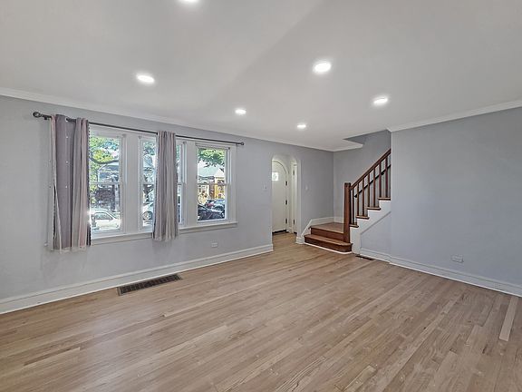 3rd image of 4744 S Hamlin Ave