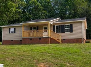 2673 Whitmire Hwy, Kinards, SC 29355