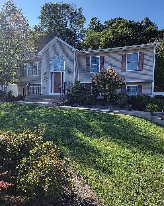 2nd image of 37 Meadow Ave