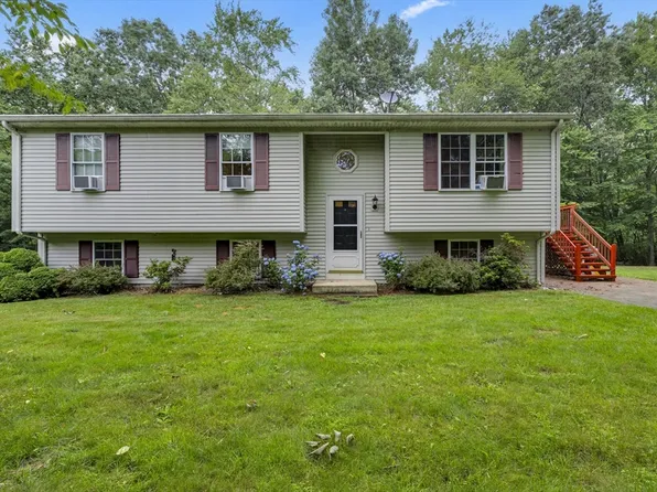 130 Grove St, Millville, MA 01529