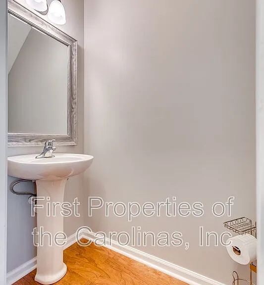 618 Bayou Cir — Photo 16