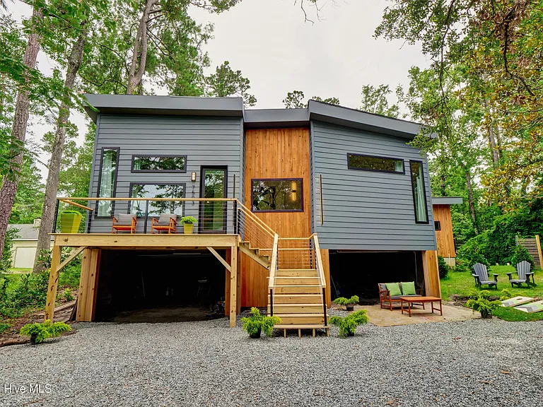 7503 Anaca Point Rd — Photo 2
