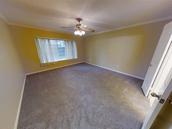 5th image of 8303 Lake Crystal Dr