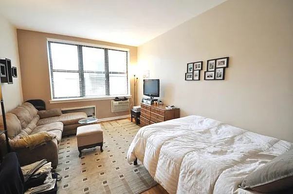 Rented by Keller Williams NYC | media 19