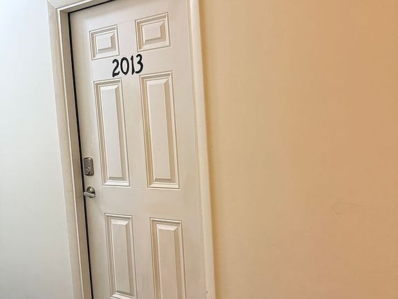 2nd image of 2001-2015 SE Oak Grove Blvd #03c5a8d53