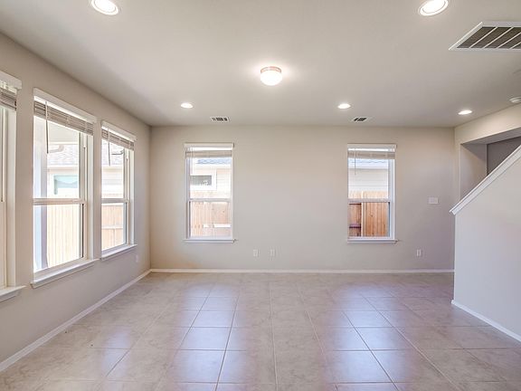 4th image of 226 Trailside Ln