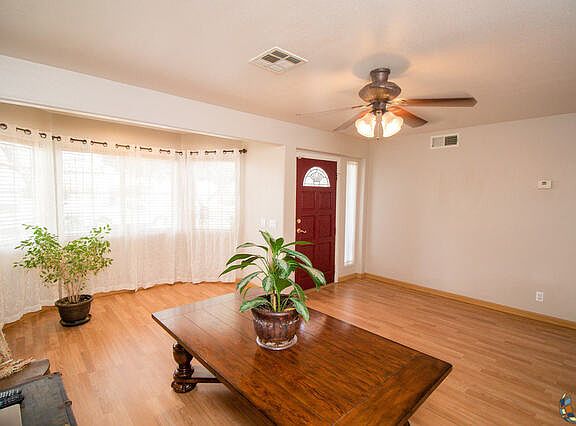 4th image of 1434 W Olive Ave