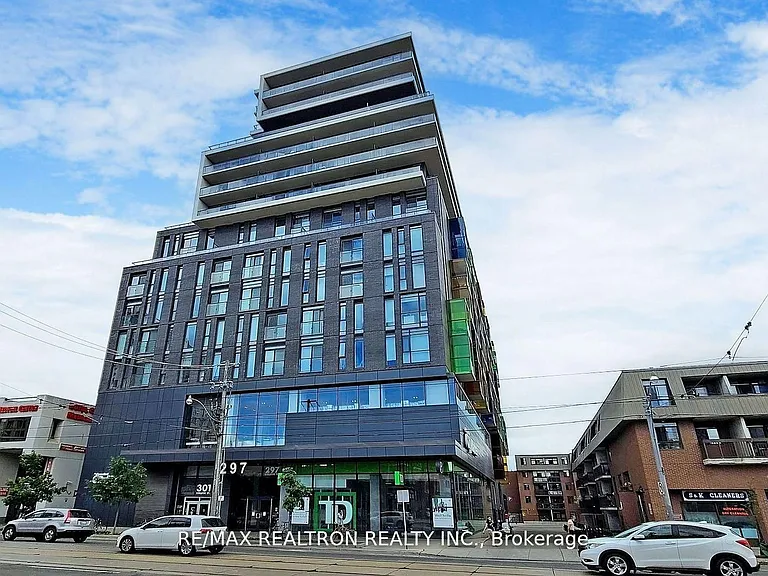 297 College St #917 — Photo 1