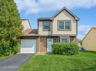 1212 Robin Dr, Carol Stream, IL 60188